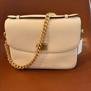 Coach Cassie Crossbody/Shoulder Bag in Cream Pebbled Leather